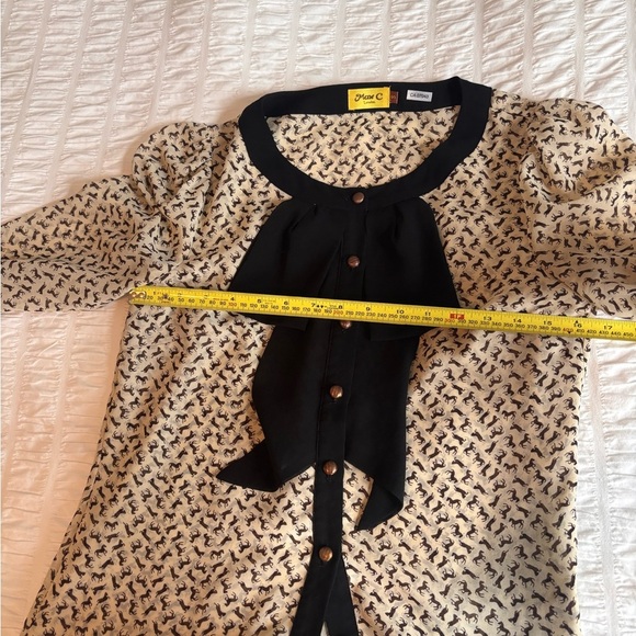 Black and Cream Women's Top - Picture 6 of 8